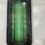 落した衝撃でiPhone11の画面が緑色に…　これって修理出来るの？